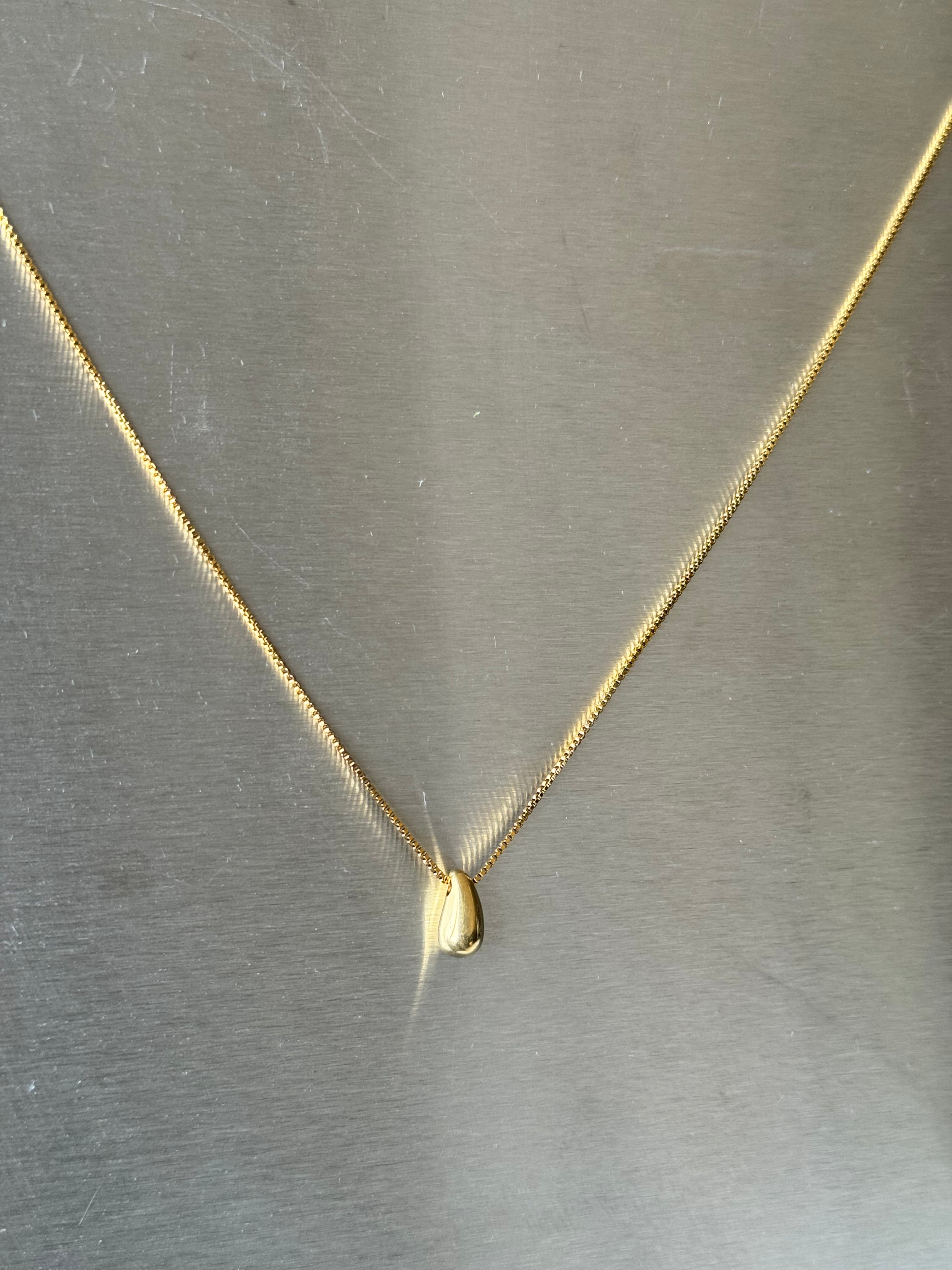 Adjustable necklace