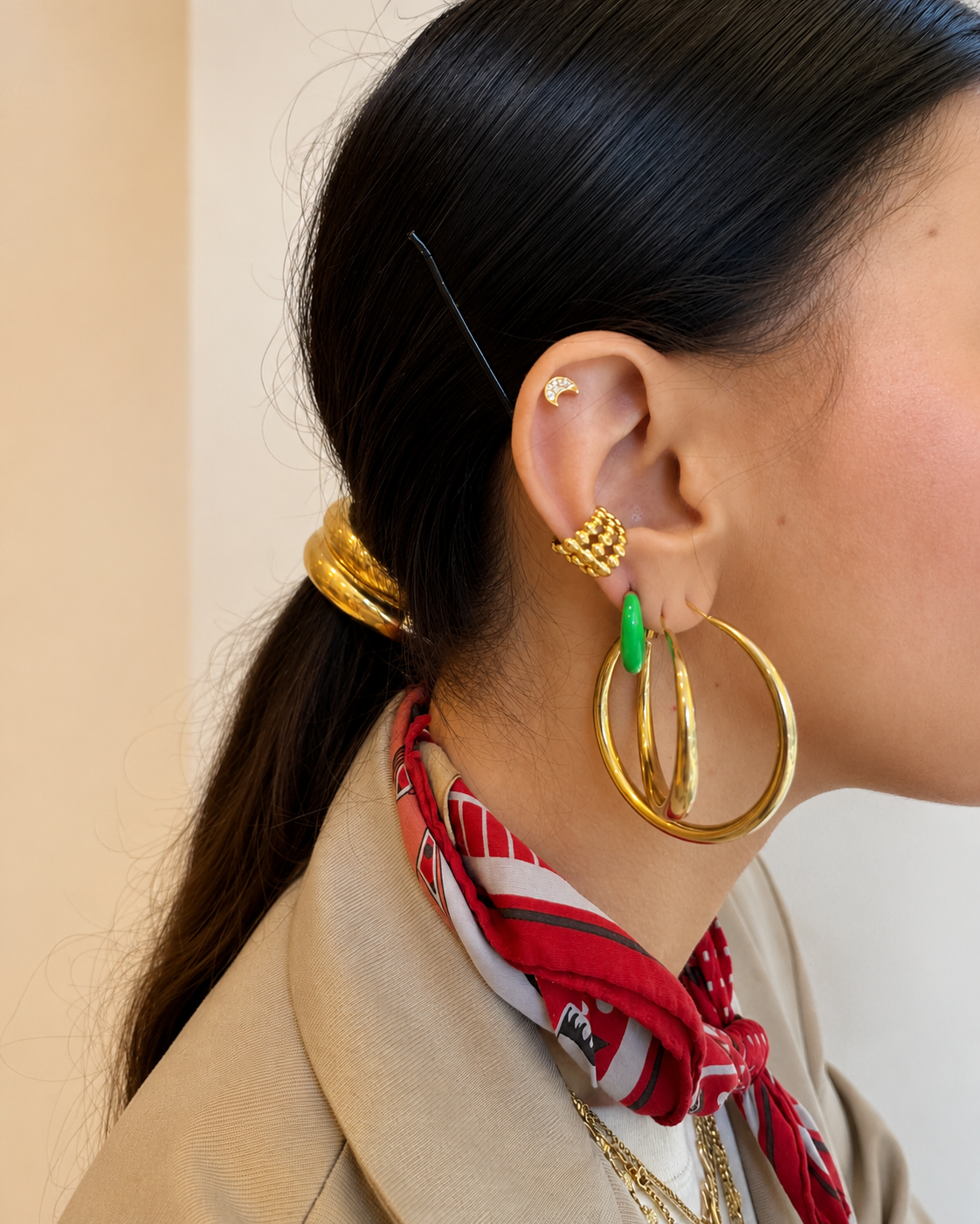 Bump earcuff