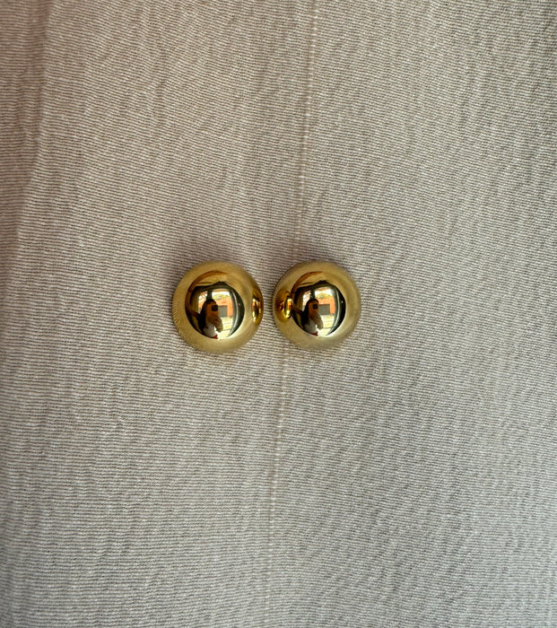 Ball earrings