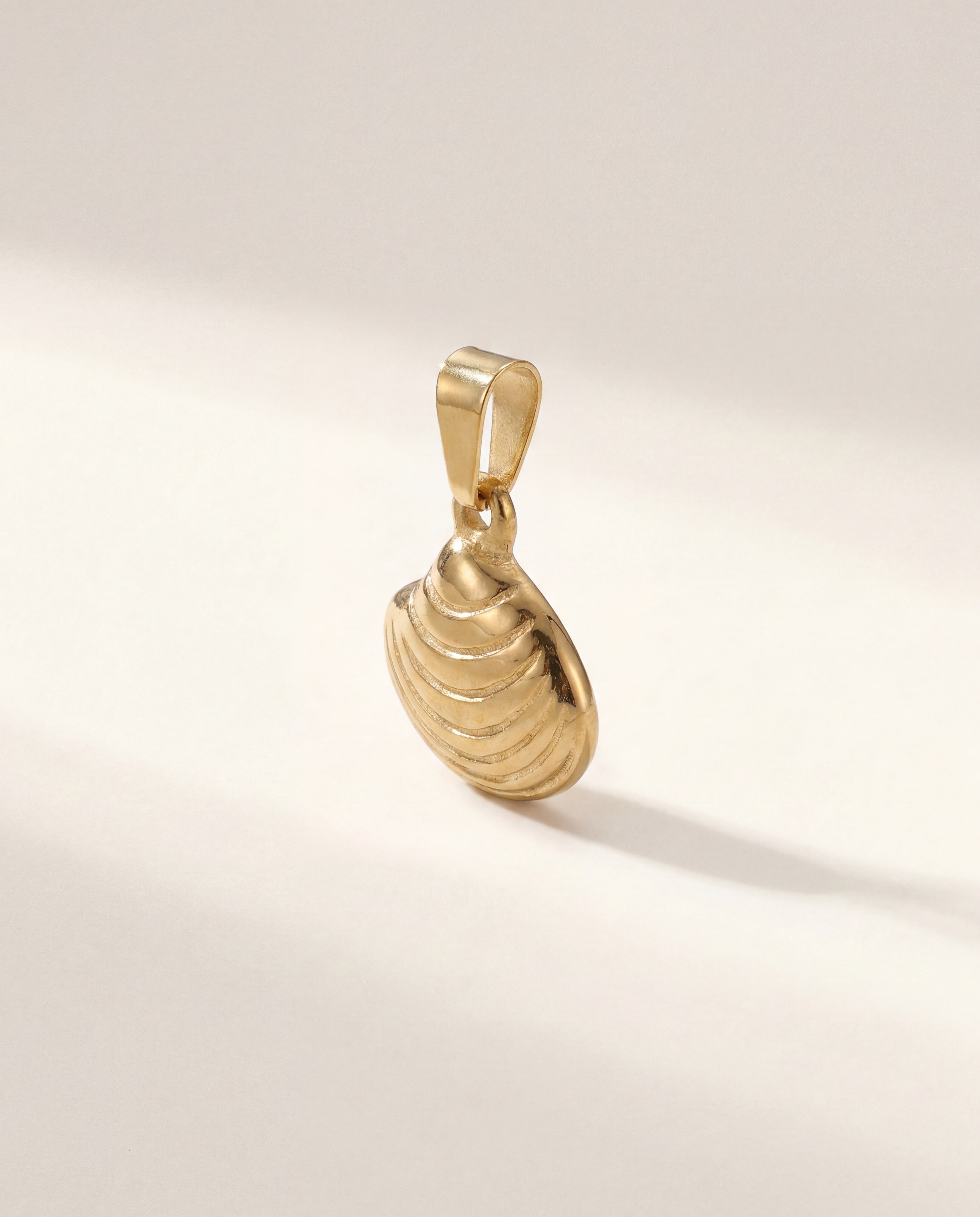 Coqui Pendant